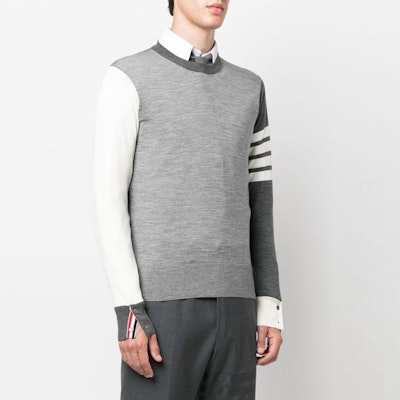 Thom Browne SS23 对比拼接圆领毛衣 男士 灰色 MKA002FY1014982 Purchase Thom Browne SS23 对比拼接圆领毛衣 男士 灰色 MKA002FY1014982