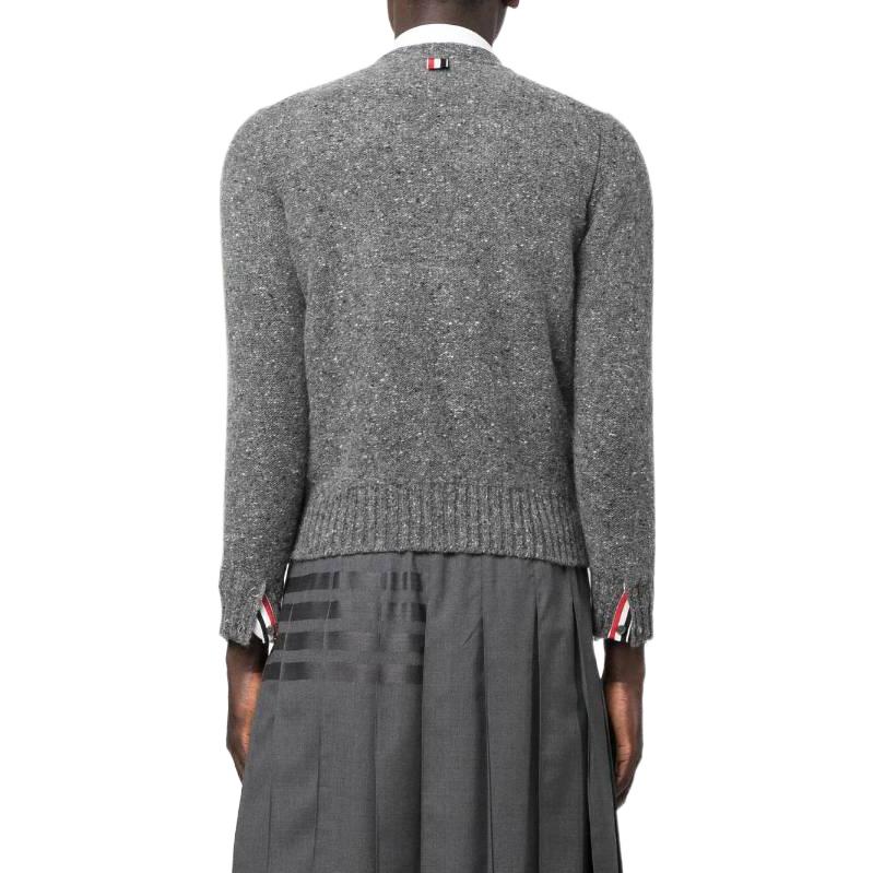 Shop 톰브라운 SS23 그레이 스페클 브이넥 가디건 스웨터 - 그레이 패션. MKC455A-Y1032-035