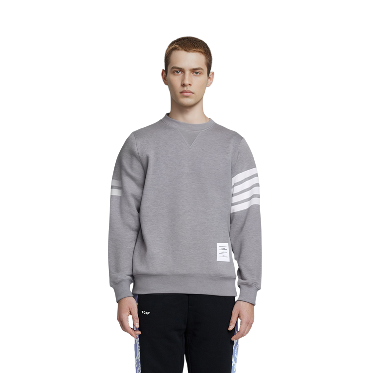 Shop トムブラウン SS23 ヘザーグレー クラシック フォーバー クルーネック スウェット MJT021H-00535-068