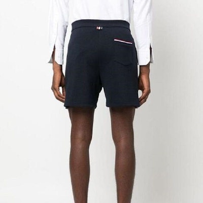 トムブラウン SS23 ネイビーブルー カジュアルコンフォートショーツ サマーコレクション MJQ164A-J0029-415 Sizing トムブラウン SS23 ネイビーブルー カジュアルコンフォートショーツ サマーコレクション MJQ164A-J0029-415