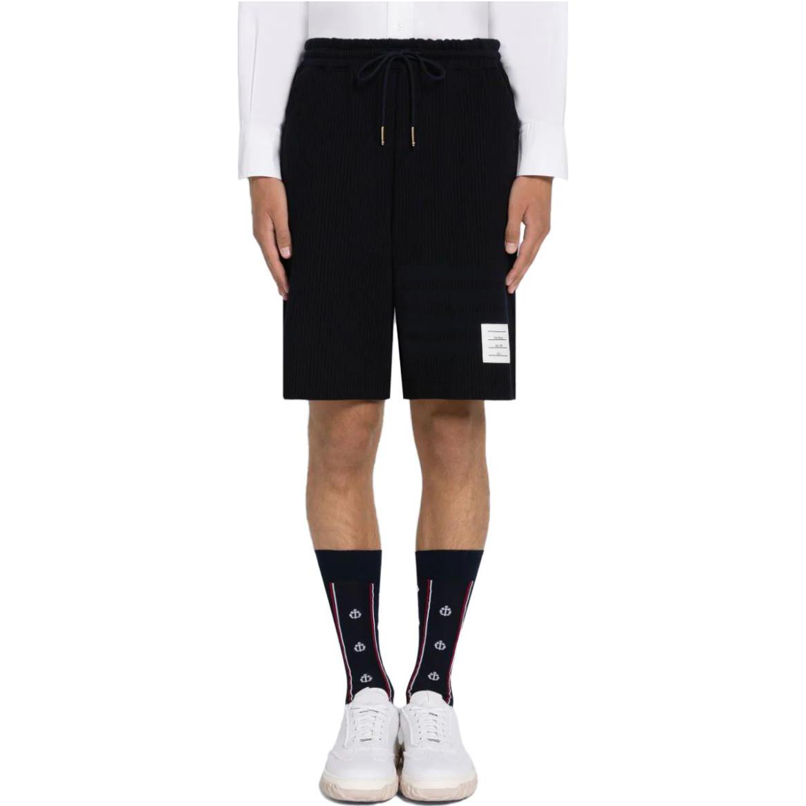Shop THOM BROWNE SS23 純色抽繩直筒短褲 海軍藍 MJQ166A-J0063-415