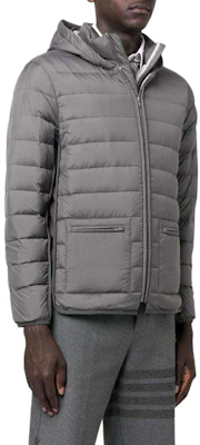 Thom Browne SS23 Jaket Kelabu Berzip Penuh Lengan Panjang Padded. MJD105X-F0241-025 Purchase Thom Browne SS23 Jaket Kelabu Berzip Penuh Lengan Panjang Padded. MJD105X-F0241-025