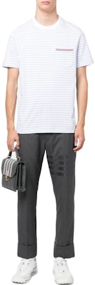 톰 브라운 SS23 스트라이프 크루넥 반팔 티셔츠 화이트/블루 티 MJS205A-J0053-452 Lookbook 톰 브라운 SS23 스트라이프 크루넥 반팔 티셔츠 화이트/블루 티 MJS205A-J0053-452