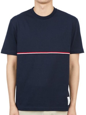 톰브라운 SS23 스트라이프 크루넥 슬림 핏 반팔 티셔츠 네이비 썸머 티셔츠 MJS221A-J0058-415 Sizing 톰브라운 SS23 스트라이프 크루넥 슬림 핏 반팔 티셔츠 네이비 썸머 티셔츠 MJS221A-J0058-415