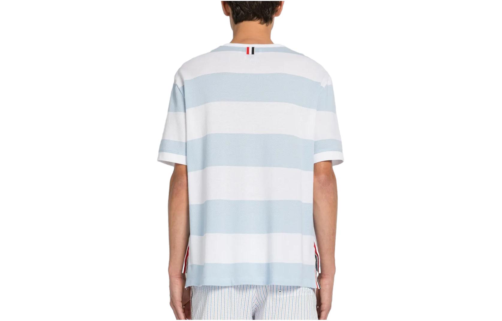 Shop Camiseta Azul Hombre THOM BROWNE SS23 Cuello Redondo Manga Corta Detalle Rayas. MJS201A-J0049-452