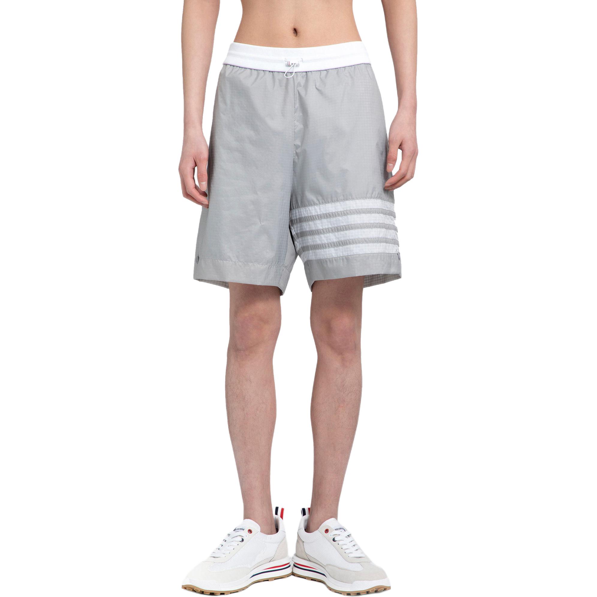 Thom Browne SS24  Classic 4-Bar Mid-Rise Casual Shorts Grey. MJQ197A-F0517-055 圖 3