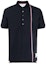 Order THOM BROWNE SS24 Polo Clásico a Rayas Azul Marino. MJP196A-J0138-415