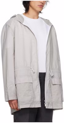 トム・ブラウン SS24 グレー ジップアップ フーディー ジャケット - ソリッドカラー、ルーズフィット。 MJT418A-F0517-055 Lookbook トム・ブラウン SS24 グレー ジップアップ フーディー ジャケット - ソリッドカラー、ルーズフィット。 MJT418A-F0517-055