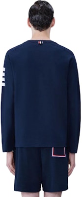 톰브라운 SS24 아이비 보이 클래식 4-바 니트 크루넥 긴팔 티셔츠 네이비 블루 남성. MJS245A-07323-415 Purchase 톰브라운 SS24 아이비 보이 클래식 4-바 니트 크루넥 긴팔 티셔츠 네이비 블루 남성. MJS245A-07323-415