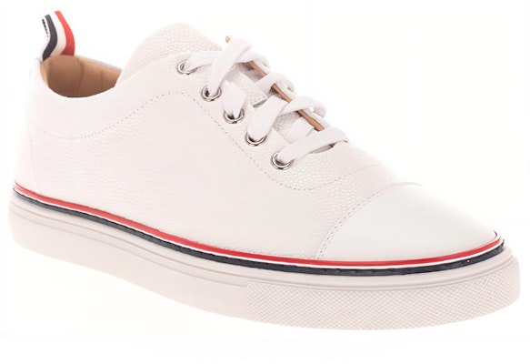 Sneaker Thom Browne Putih dengan Garis MFD067B00198100 Lookbook Sneaker Thom Browne Putih dengan Garis MFD067B00198100