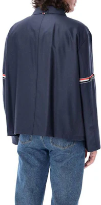 Thom Browne 条纹翻领灰色衬衫夹克 MJO202O-F0371-440 Purchase Thom Browne 条纹翻领灰色衬衫夹克 MJO202O-F0371-440