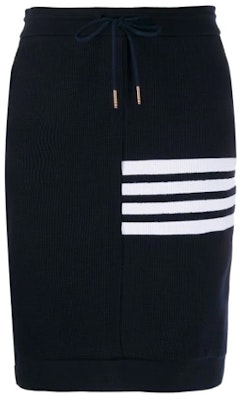 Thom Browne Rok Rajut Garis Hitam Edisi Kembali ke Sekolah FJK023A-06452-415 Order Thom Browne Rok Rajut Garis Hitam Edisi Kembali ke Sekolah FJK023A-06452-415