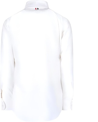 톰 브라운 스트라이프 포인트 칼라 싱글브레스트 화이트 긴팔 셔츠 남성. MWL010E-F0313-100 Lookbook 톰 브라운 스트라이프 포인트 칼라 싱글브레스트 화이트 긴팔 셔츠 남성. MWL010E-F0313-100