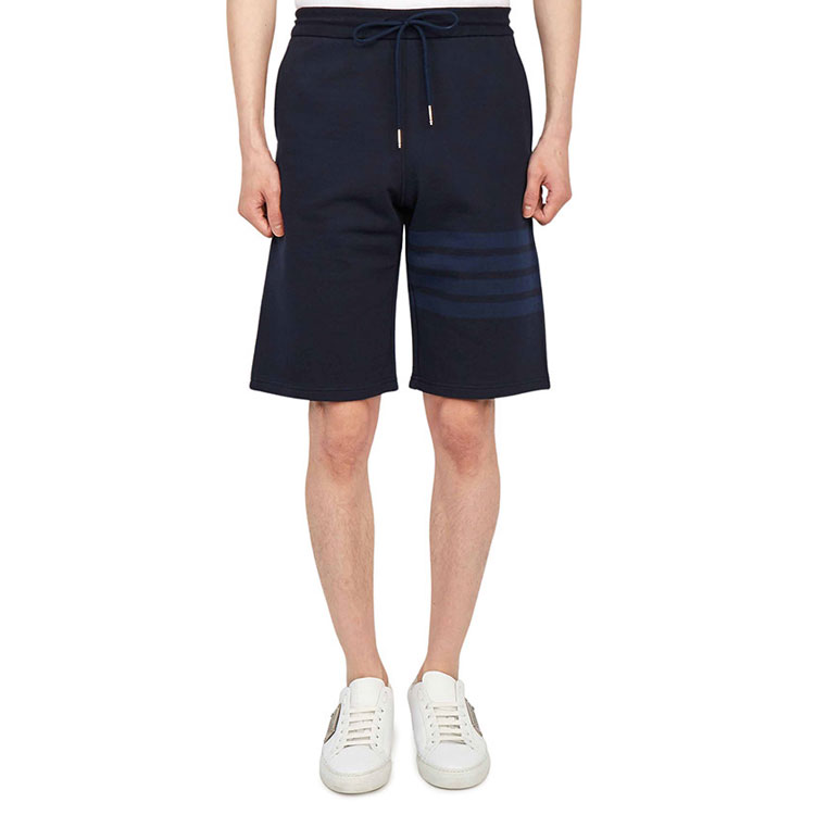 Shop トム・ブラウン ストライプ ストレートネイビー ブルー ショートパンツ 夏エディション MJQ012A-06910-415