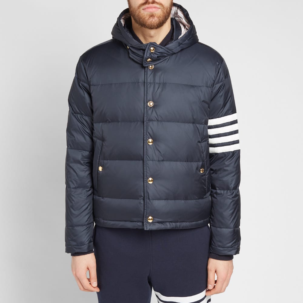Shop Thom Browne TB Logo 印花條紋連帽羽絨外套 深藍色 MJD061X-05411-415