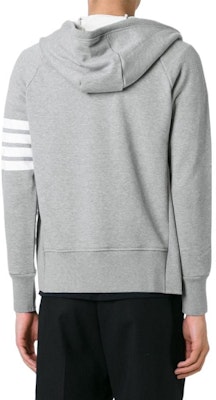 톰브라운 TB SS22 클래식 4-바 스트라이프 드로스트링 후디 가디건 자켓 그레이 남성용 JM-MJT022H-00535-068 Shop 톰브라운 TB SS22 클래식 4-바 스트라이프 드로스트링 후디 가디건 자켓 그레이 남성용 JM-MJT022H-00535-068