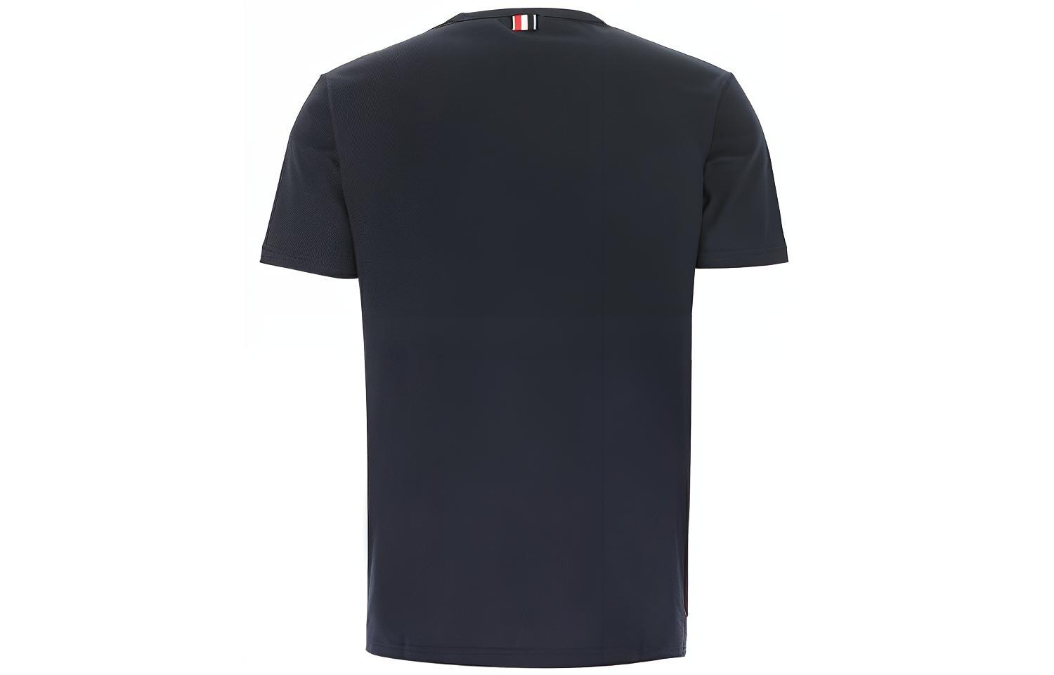 Lookbook トムブラウン トリコロールアクセント サテンポケットTシャツ ネイビー 夏用 MJS010A-01454-415