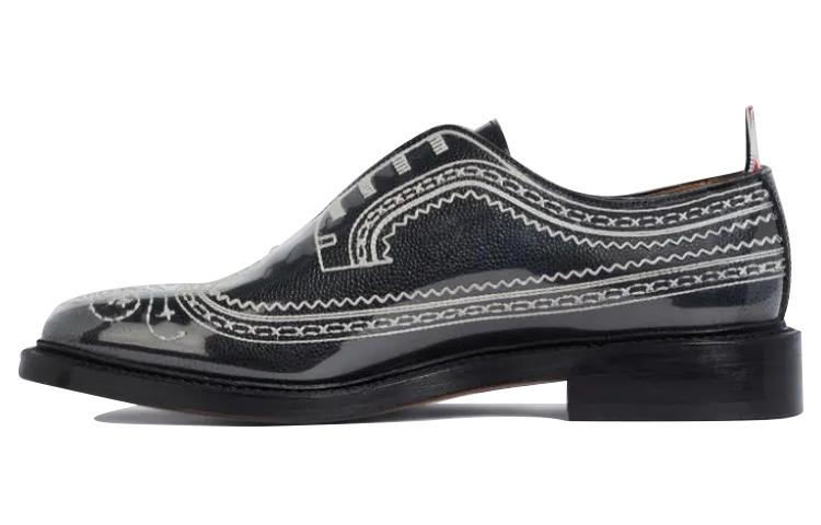 Buy 汤姆·布朗 Trompe L'oeil 黑色卵石雕花长翼皮鞋 MFB164A00198001