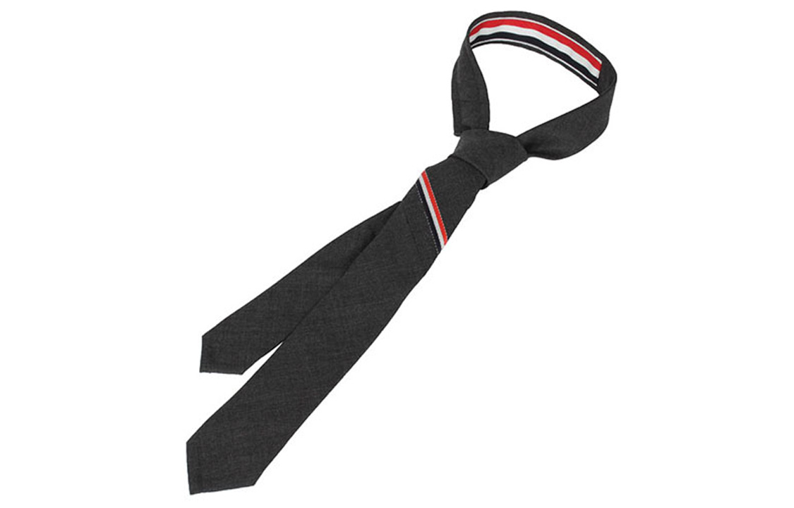 Shop トムブラウン ツイルストライプタイ ユニセックス カップルスタイル ダークグレー MNL021A-00626-025