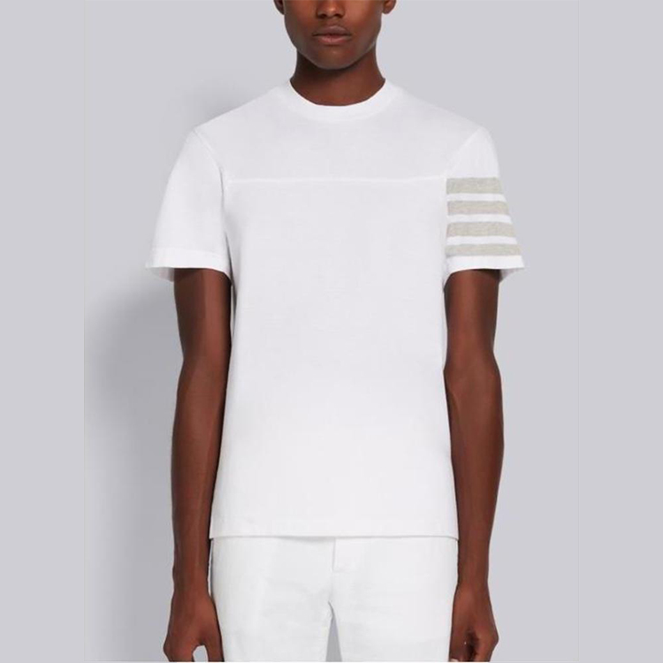Thom Browne White Crewneck T-Shirt with 4-Bar Stripes Summer Edition. MJS152A-06221-100 圖 7
