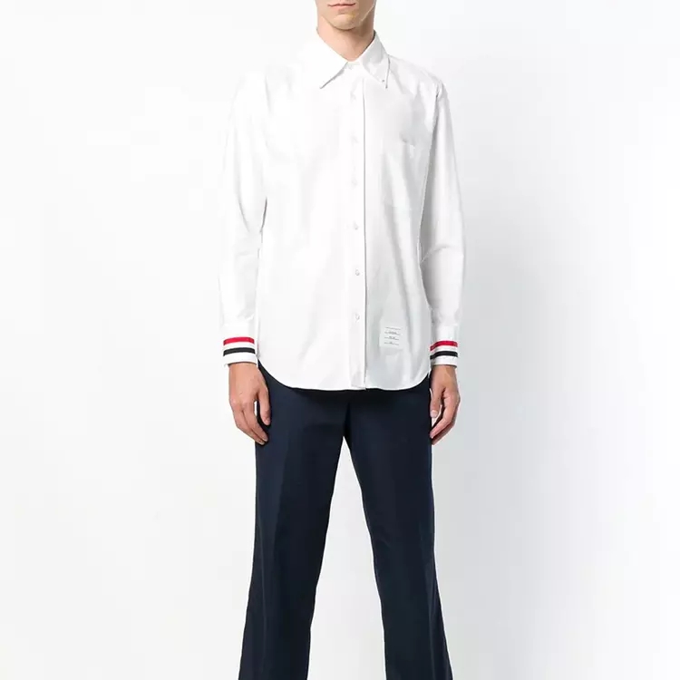 Shop Camisa Blanca Oxford Thom Browne con Puños de Satén. MWL289A-00139-100