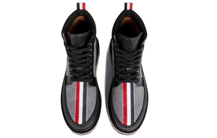 Lookbook Stivale Corto in Lana Thom Browne ''Grigio Medio a Strisce'' MFB188A07548035
