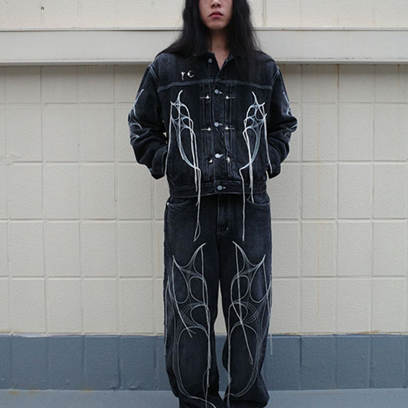 Shop THUG CLUB FW23 유니섹스 데님 자켓 아이코닉 TC 로고 블루. TCFW-100-01