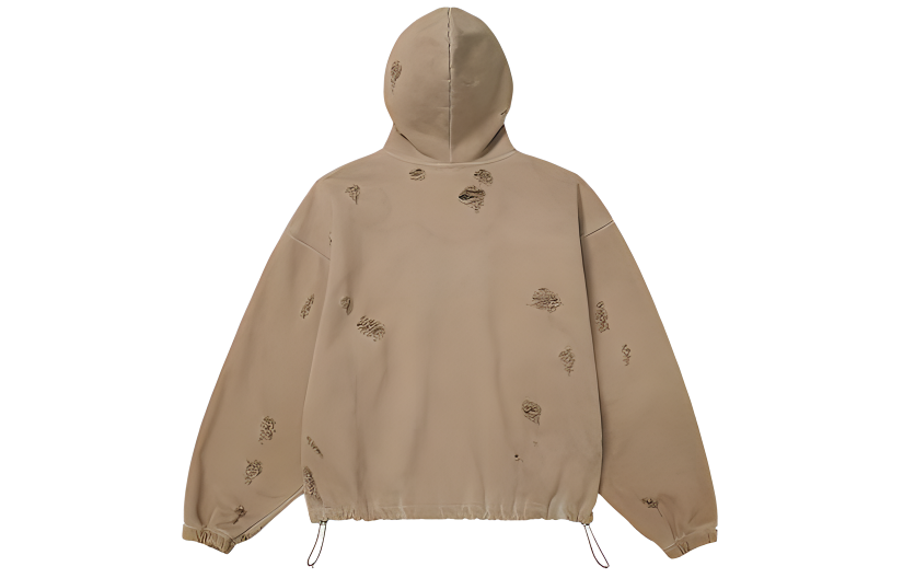 Lookbook THUG CLUB SS24 남성 캐멀 컬러 디스트레스드 풀오버 후디 TC24SS0404