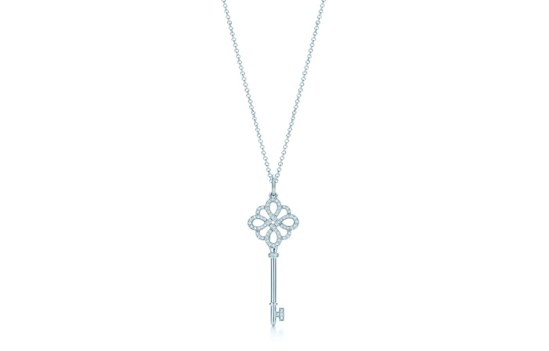 Order Tiffany & Co. Knot 鑰匙墜飾 18K白金 鑽石銀項鍊 男女適用 銀色。 GRP05413