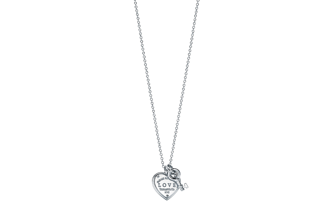 Tiffany & Co. Return to Tiffany Love Heart Tag 925 Silver Necklace Unisex. GRP08990