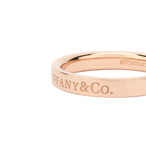 Shop Anillo TIFFANY & CO. 3mm Oro Rosa 18K Unisex para Parejas. GRP07913