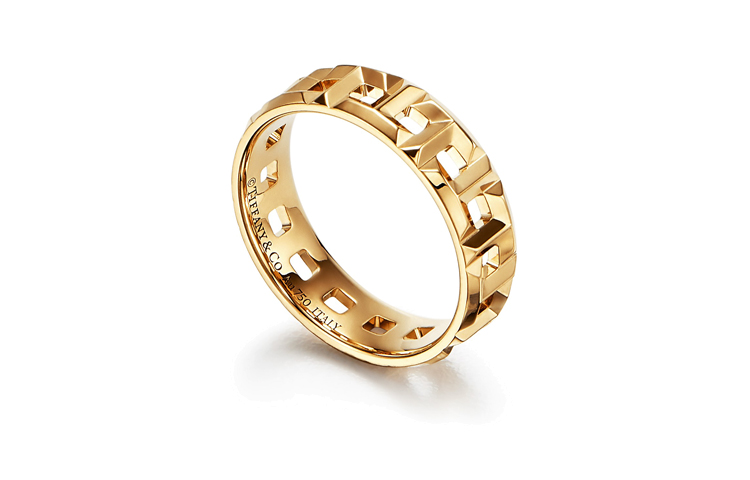 TIFFANY & CO. T-Series True Wide 18K Gold Ring Gold for Men. GRP10567