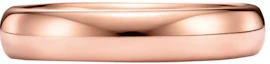 Shop TIFFANY & CO. T&CO. 18K玫瑰金鑽石字母雕刻情侶對戒 GRP12384