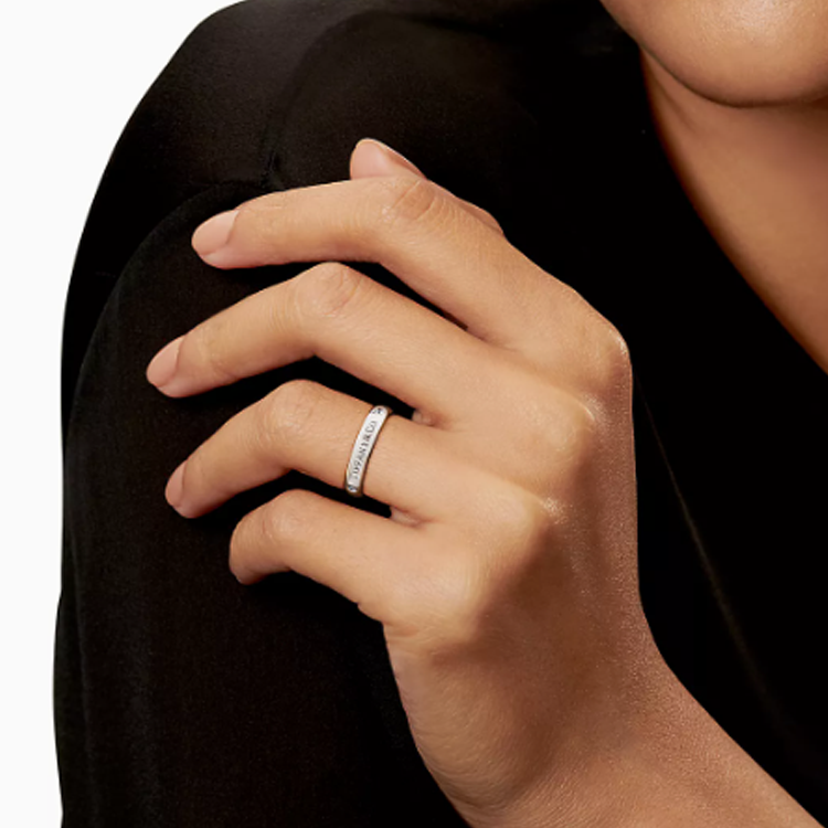 TIFFANY & CO. T&CO. Platinum Ring with 3 Diamonds Unisex Couple Silver. GRP12386 圖 5