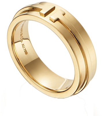 TIFFANY & CO. T系列18K金寬版戒指 情侶款男女皆適用 GRP09008 Shop TIFFANY & CO. T系列18K金寬版戒指 情侶款男女皆適用 GRP09008