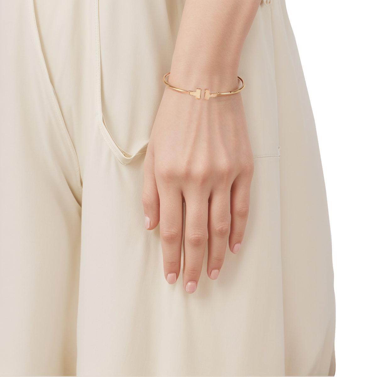 Tiffany & Co. T Series Narrow 18K Rose Gold Bracelet Unisex Couple Design GRP08505 圖 4