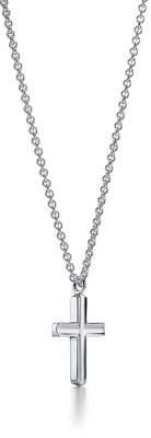 Collar Cruz Plateada para Hombre Tiffany & Co. Tiffany Concave. 21344273 Lookbook Collar Cruz Plateada para Hombre Tiffany & Co. Tiffany Concave. 21344273