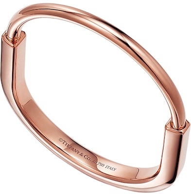 Tiffany & Co. Tiffany Lock 系列經典時尚男女玫瑰金手鍊 GRP12242 Lookbook Tiffany & Co. Tiffany Lock 系列經典時尚男女玫瑰金手鍊 GRP12242