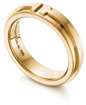 Tiffany & Co. Tiffany T窄版18K金刻字戒指 男女情侶金戒指 GRP09675 Buy Tiffany & Co. Tiffany T窄版18K金刻字戒指 男女情侶金戒指 GRP09675