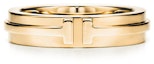 Lookbook Tiffany & Co. Tiffany T窄版18K金刻字戒指 男女情侶金戒指 GRP09675