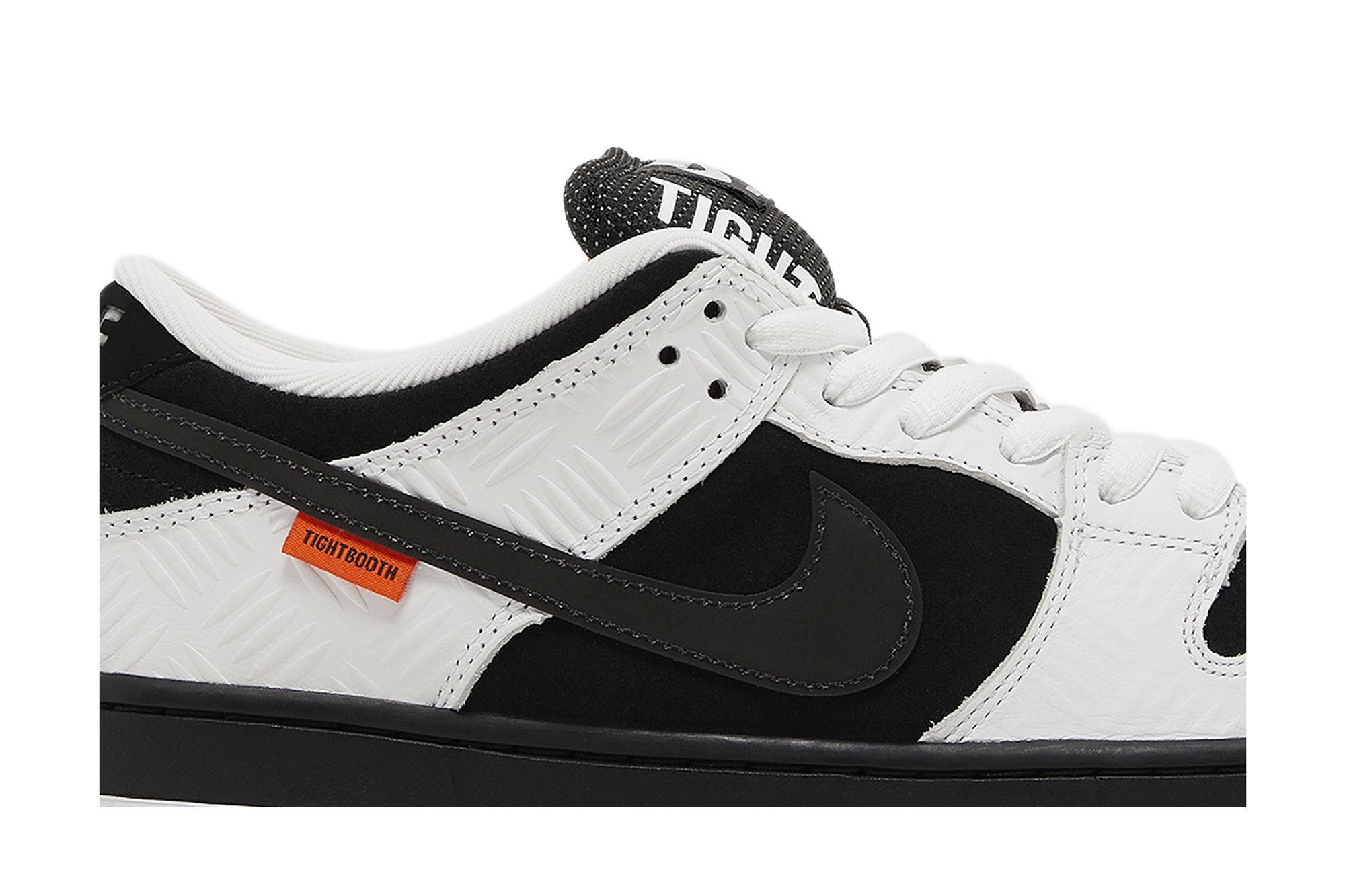 Lookbook TIGHTBOOTH x Nike Dunk Low SB 'White' FD2629-100