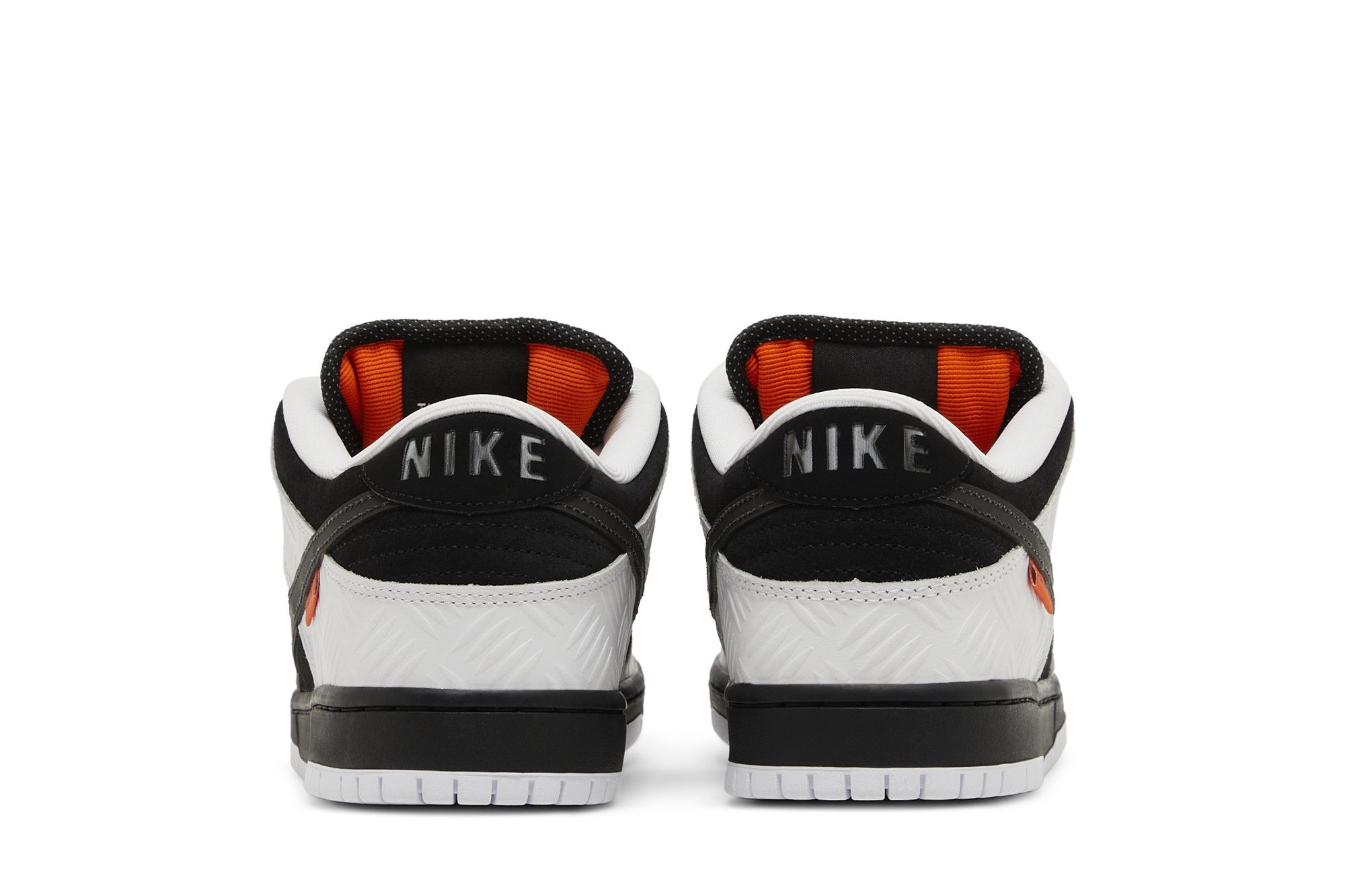 Sizing TIGHTBOOTH x Nike Dunk Low SB 'White' FD2629-100