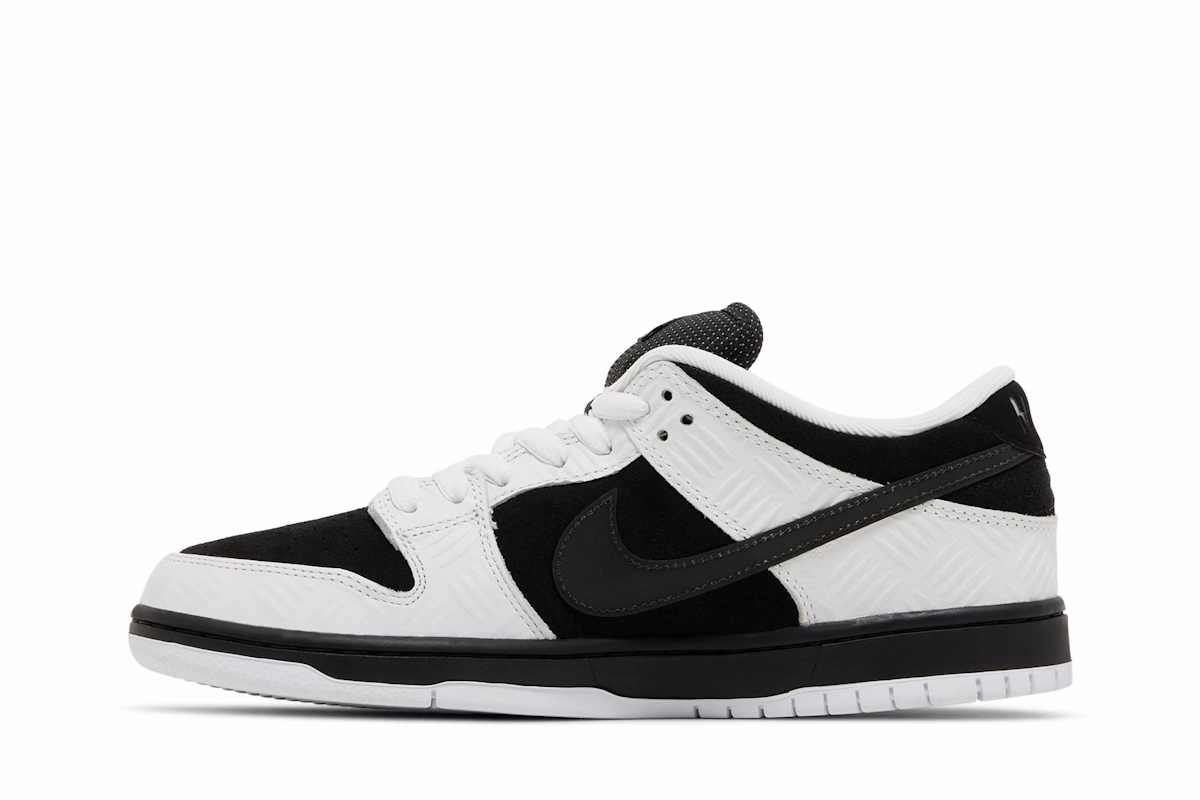 TIGHTBOOTH x Nike Dunk Low SB 'White'