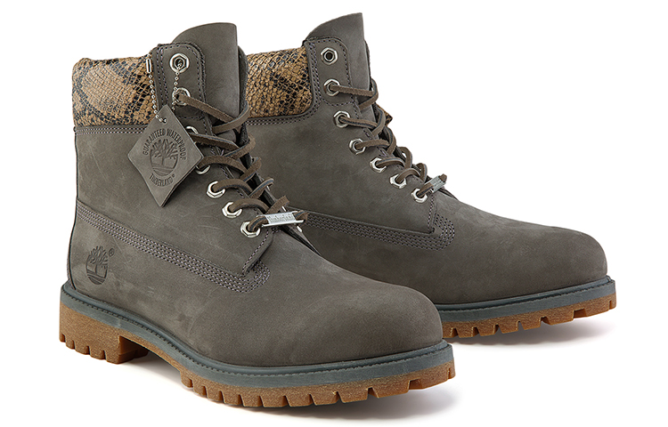 Shop Timberland 6" Premium Boot Wide 'Jungle Pack Abu-abu' A2HHZW