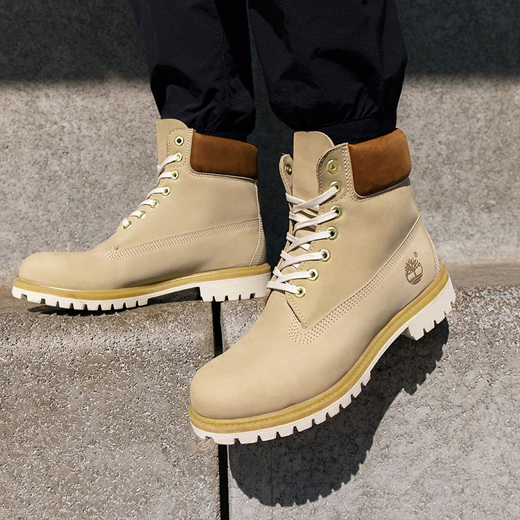Purchase Timberland 6 Inch Classic Boots Wide 'Light Tan' A2JBXW