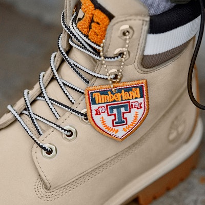 Timberland 6 Inch Heritage Cupsole Boots 'Beige Nubuck dengan Hitam' A2M5BW 1