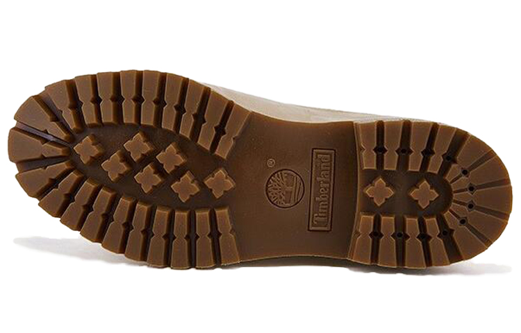 Shop 팀버랜드 6인치 프리미엄 방수 와이드 핏 부츠 '오프 화이트 누벅' A1QRD