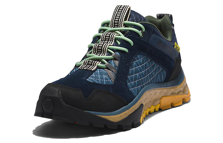 Lookbook Bee Line x Timberland 添柏岚 Solar Ridge 耐磨防滑戶外功能鞋 湛藍色