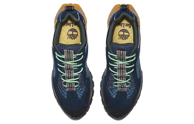 Shop Bee Line x Timberland 添柏岚 Solar Ridge 耐磨防滑戶外功能鞋 湛藍色