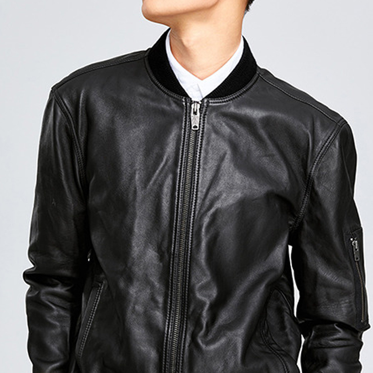 Lookbook Timberland Black Leather Bomber Jacket A1NC4001